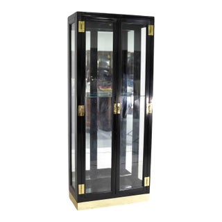1985 American of Martinsville Black Lacquer Campaign Style Curio Display Cabinet For Sale