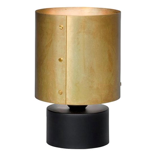 Svep Table Lamp in Black Raw Brass from Konsthantverk For Sale