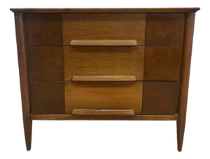 1970s Vintage Mid Century Modern Stanley Furniture Walnut Toned Dresser With Burl Accents