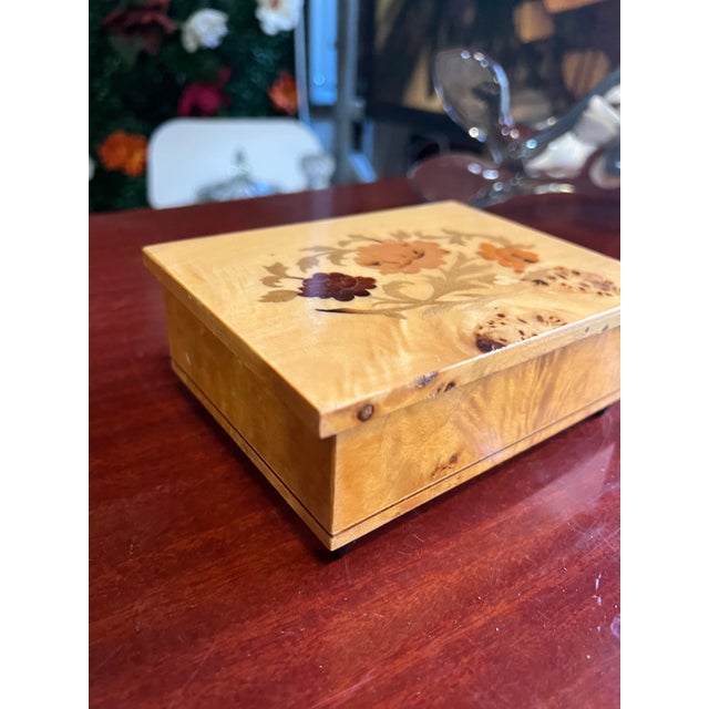 Wood 1970s Small Wooden Jewelry Box With Floral Details For Sale - Image 7 of 9