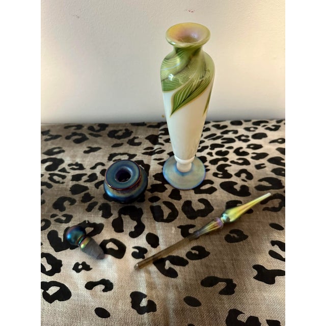 Traditional Vintage Art Glass Perfume Bottles - Set of 2 For Sale - Image 3 of 10