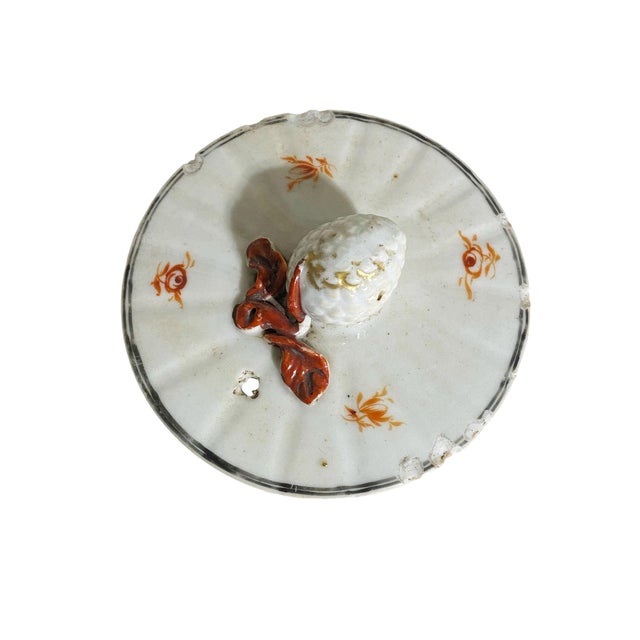 19th Century Chinese Export Porcelain Tea Pot Hand Painted Delicate Flowers C1800 For Sale - Image 5 of 6