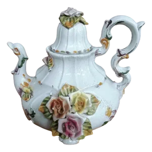 Bassano Teapot in Ceramic