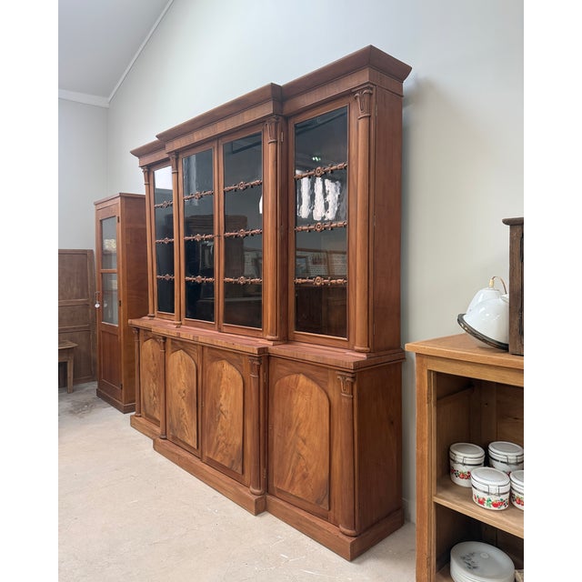 Large English Bookcase in Walnut and Mahogany For Sale - Image 6 of 18