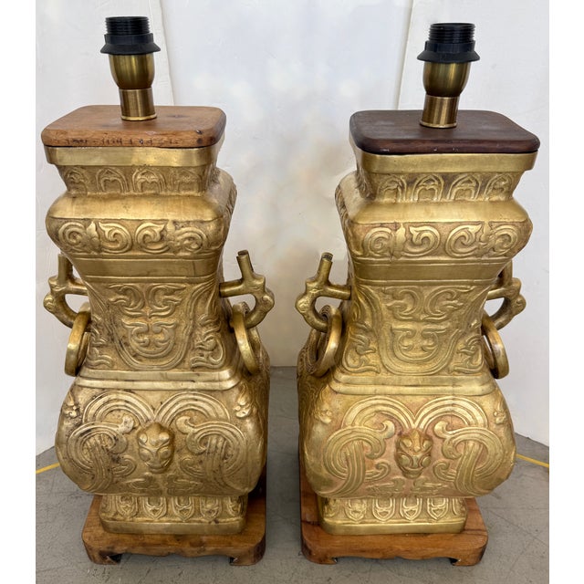 Chinoiserie 1940s James Mont Style Pair of Cast Brass Table Lamps For Sale - Image 3 of 11
