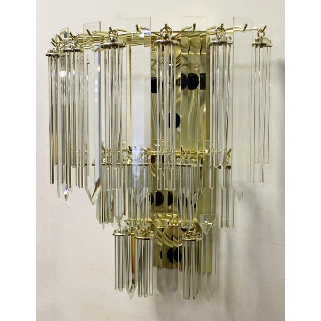 1970s Mid Century Modern Italian Murano Brass and Glass Wall Sconce For Sale - Image 4 of 5