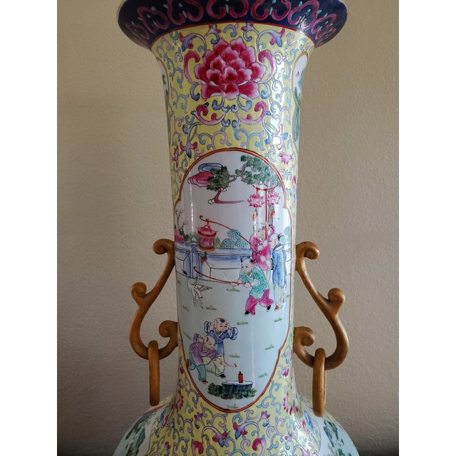 Ceramic Large Pair of Chinese Famille Rose Vases, Qing Dynasty 19th Century For Sale - Image 7 of 12
