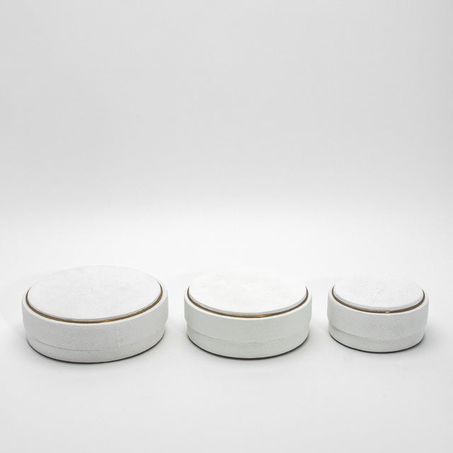 Metal Set of 3 Boxes in White Shagreen With Brass Frame by R&y Augousti For Sale - Image 7 of 7