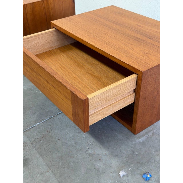Mid 20th Century Danish Modern Teak Floating Nightstands – Mid Century Modern Wall-Mounted Pair For Sale In Los Angeles - Image 6 of 10