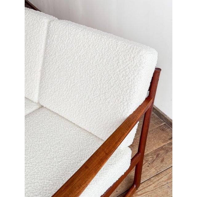 FD130/3 3-Seater Sofa with Bouclé Cover by Peter Hvidt for Cado For Sale - Image 6 of 18