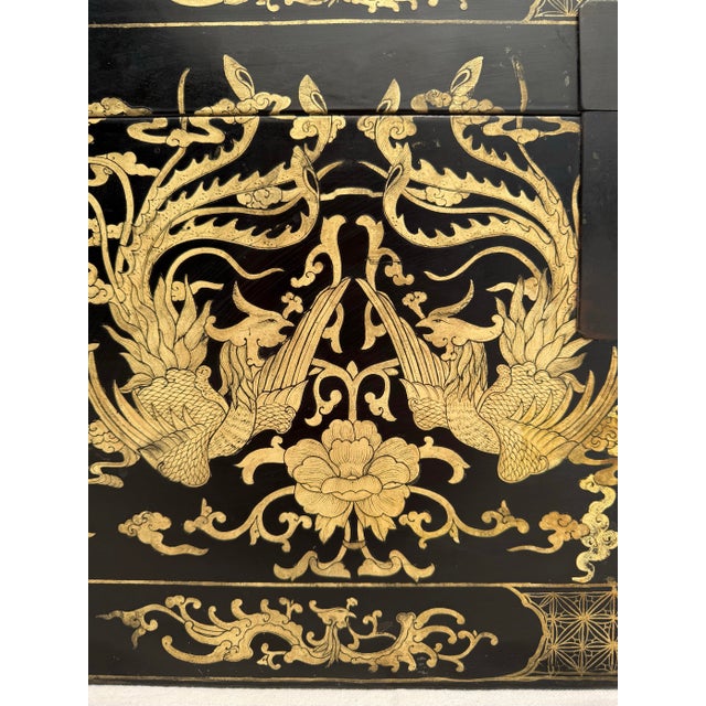 Chinoiserie Early 20th Century Chinoiserie Asian Black Lacquer and Gold Trunk Chest For Sale - Image 3 of 12