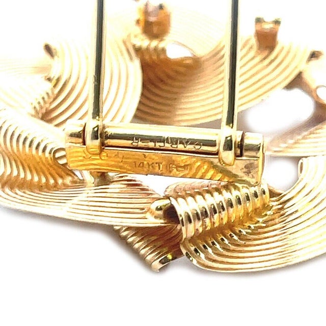 Gold Designer 14k Gold Wreath Brooch Vintage Pink Grooved Style 1940's For Sale - Image 8 of 8