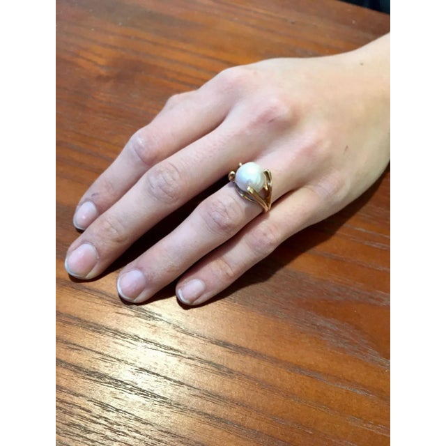 Vintage Modernist Gold and Baroque Pearl Cocktail Ring Size 6.25 For Sale - Image 9 of 9