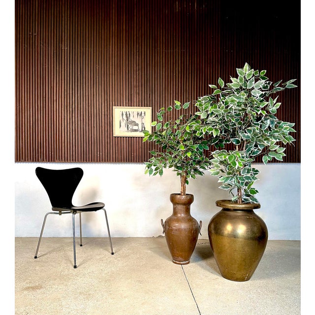 Large Italian Hand-Hammered Brass Vase attributed to Egidio Casagrande, 1950s For Sale - Image 14 of 15