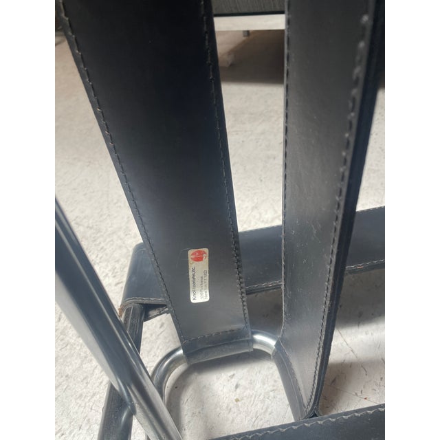 Mid-Century Modern Pair of Chromed Tubular Steel and Black Leather Wassily Chairs - Marcel Breuer for Knoll Furniture For Sale - Image 3 of 9