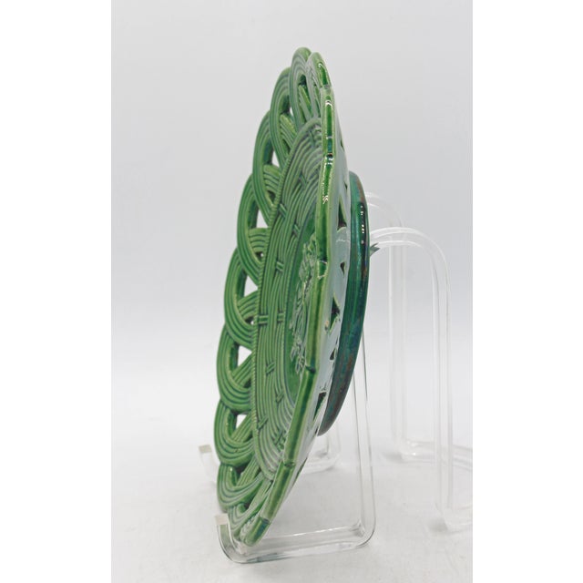 Late 19th Century Danish Pair of Green Majolica Cabinet Plates For Sale - Image 4 of 9
