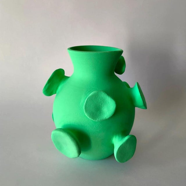 Minty Sculpture in Ceramic by Liliana Silva. Signed by Liliana Silva. Dimensions: W 24 x D 24 x H 29 cm. Materials:...