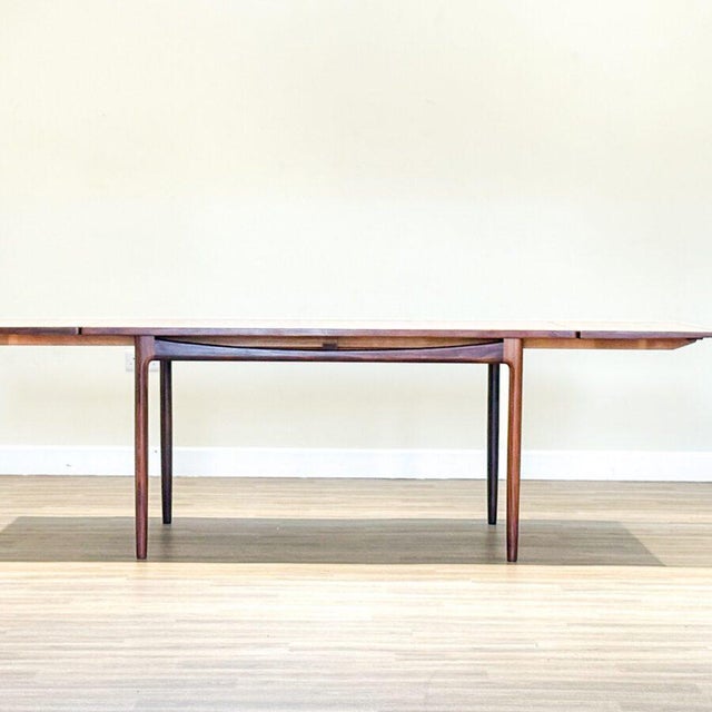 Teak Extendable Dining Table by Kofod Larsen for G-Plan, 1960s For Sale - Image 6 of 15