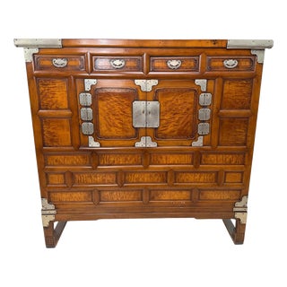 Antique Korean Late Joseon Dynasty Elmwood Bandaji-Jang Blanket Chest, 1890s For Sale