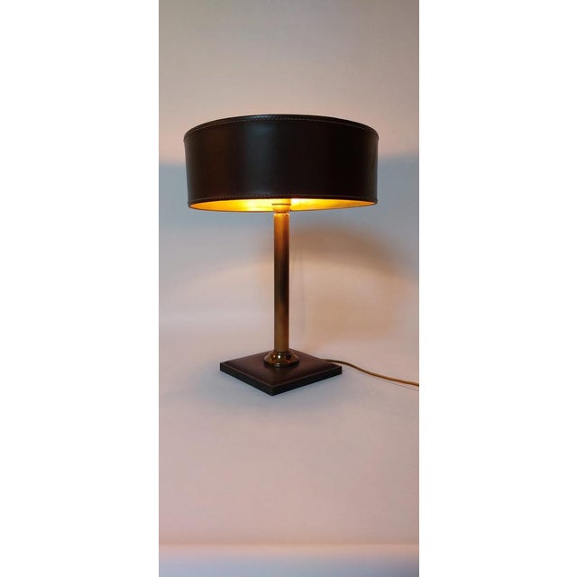Square Base Table Lamp in Brown Leather attributed to Jacques Adnet for ILG For Sale - Image 16 of 18