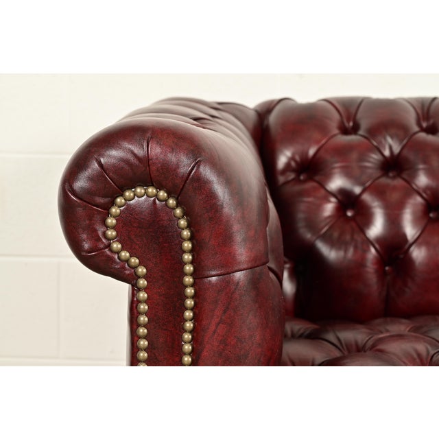 Hancock & Moore Style English Oxblood Tufted Leather Chesterfield Sofa | Circa 1980s For Sale - Image 10 of 15
