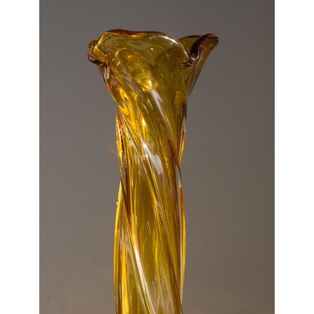 Vintage Amber Murano Glass Vase with Twisted Workmanship and Bullicante Glass, 1960s For Sale - Image 6 of 11