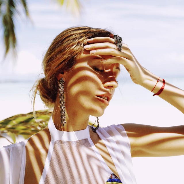 Bochic "Capri" Vintage White Opal & Diamond Ring Set In 18K Gold & Silver For Sale - Image 9 of 18