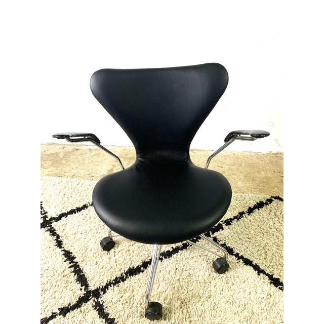 Black Seven Office Chair by Arne Jacobsen for Fritz Hansen, Denmark, 1960s For Sale - Image 8 of 12