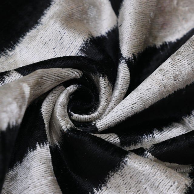2020s Hand-Knotted Silk Velvet Ikat Lumbar Pillow - 16x24 Black & Silver White For Sale - Image 5 of 8