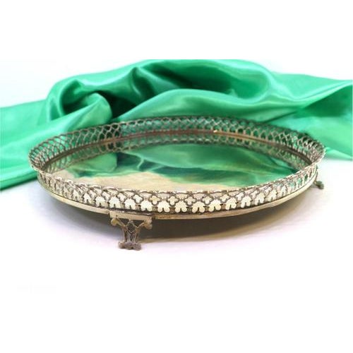 Silver Tray with Wire Rack and Resting on Four Cut-Out Feet For Sale - Image 4 of 6