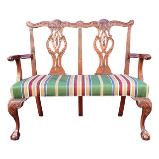 1990s Hickory Chair "Mount Vernon" Chippendale Style Carved Mahogany Settee For Sale
