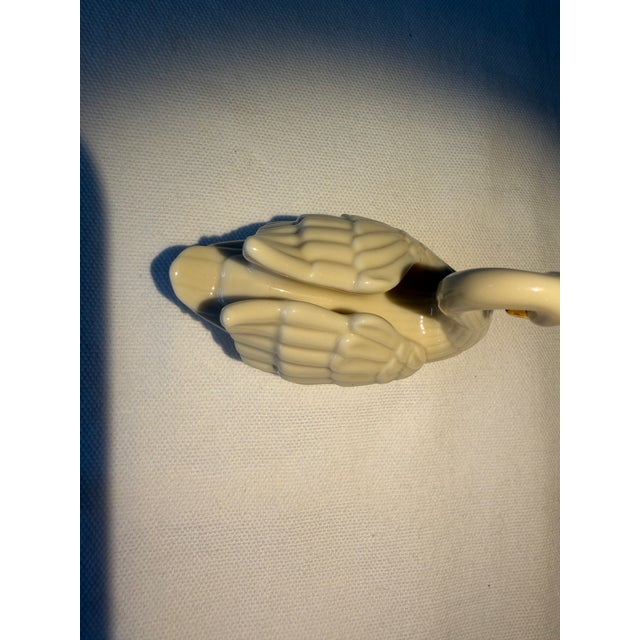 Beautiful Porcelain 24k Gold accent Lenox Swan Cake Topper/Place Card Holder/ Figurine. Classically elegalant for any...