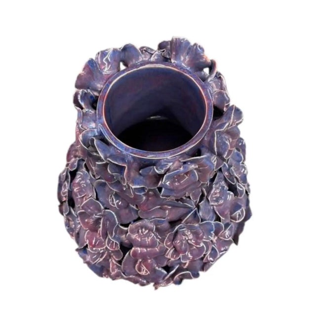 2000 - 2009 Pair of Vintage Italian Encrusted Floral Ceramic Vases in Dusty Lavender For Sale - Image 5 of 12