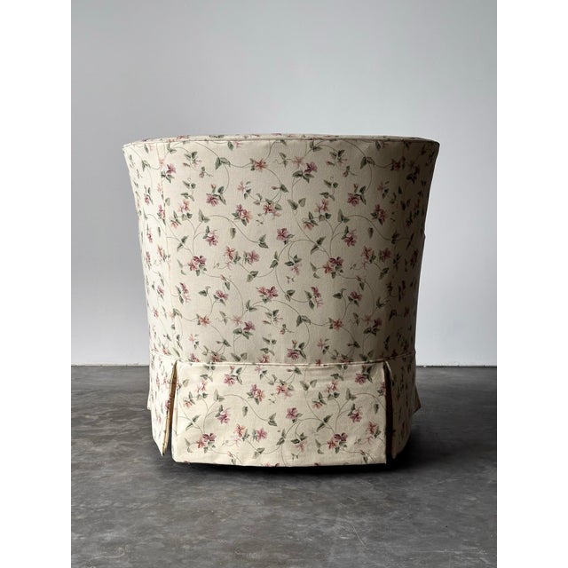 1980s Cream Floral Chintz Skirted Swivel Club Chair, 1980s For Sale - Image 5 of 10