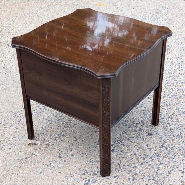 Mid 20th Century 1980s Ethan Allen Nightstand End Table Cabinet Sliding Pocket Doors For Sale - Image 5 of 11
