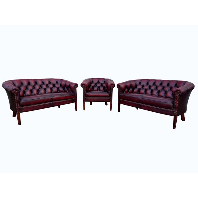 Vintage English Chesterfield Lounge Group in Oxblood Leather, Set of 3 For Sale - Image 5 of 6