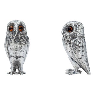 Elizabeth II English Silver Owl Salt Shakers by Richard Comyns, London, 1967, Set of 2 For Sale