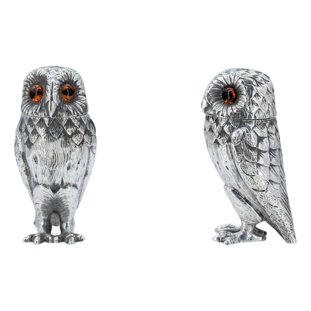Elizabeth II English Silver Owl Salt Shakers by Richard Comyns, London, 1967, Set of 2 For Sale