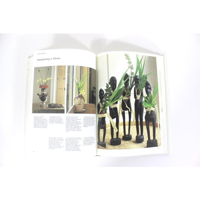 Paper 1986 the New Art of Flower Design Deryck Healey Hard Cover Coffee Table Book Colorful Flower Arranging For Sale - Image 7 of 9