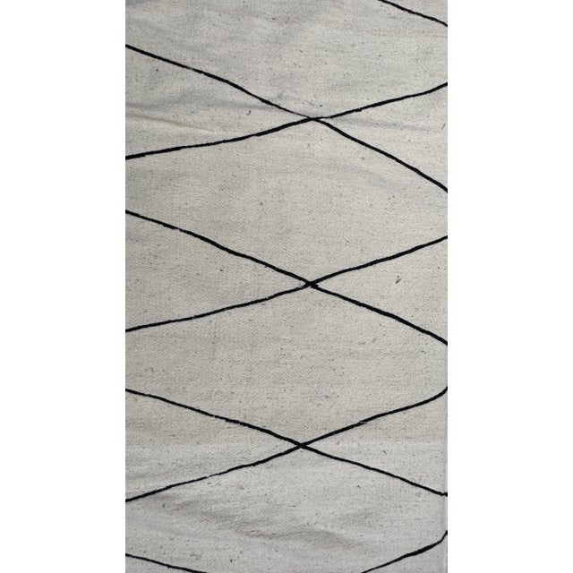 White Mid-Century Modern Moroccan White Flatwoven Kilim Rug - 9.8 X 6.63 Ft For Sale - Image 8 of 9