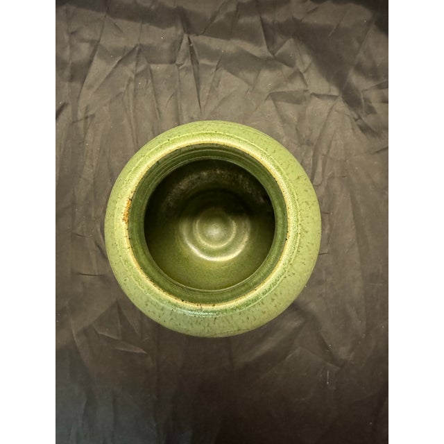 Vintage Titian Potteries Crown Lynn Nz Art Pottery Vase J3 Green Drip Marble Glaze MCM For Sale - Image 4 of 10