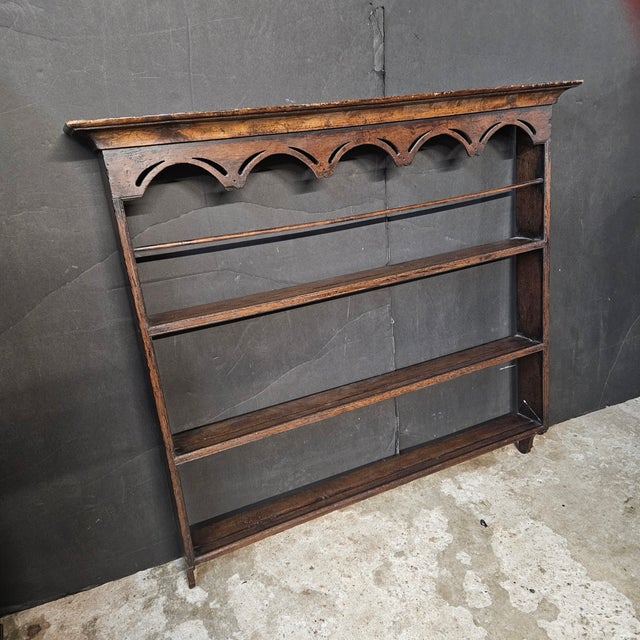 Wood 19th Century Oak Plate Rack With Shaped Frieze For Sale - Image 7 of 14