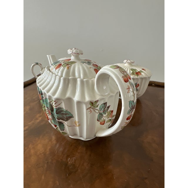 1950s Copeland Spode Strawberry Pattern Tea Pot, Sugar and Creamer Set- 3 Pieces For Sale - Image 13 of 18