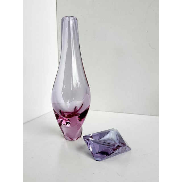 Bohemian Alexandrite Glass Art Vase attributed to Miroslav Klinger for Železný Brod ZBS, Czechoslovakia, 1950s For Sale - Image 11 of 13