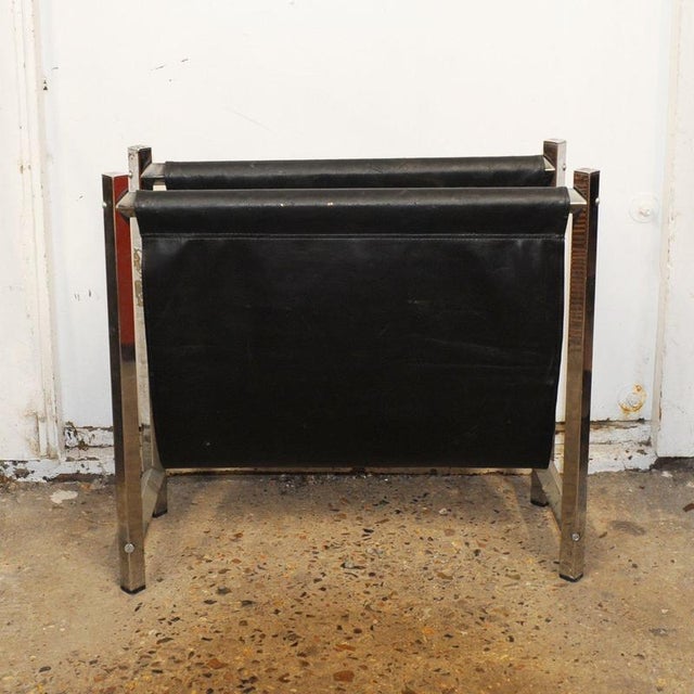 Mid-Century Modern Chrome and Black Leather Magazine Rack, 1960s For Sale - Image 3 of 9