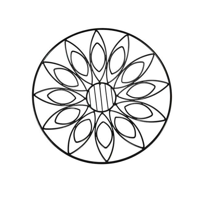 Black 1960s Mid-Century Modern Metal Wire Fruit Bowl in Black For Sale - Image 8 of 9