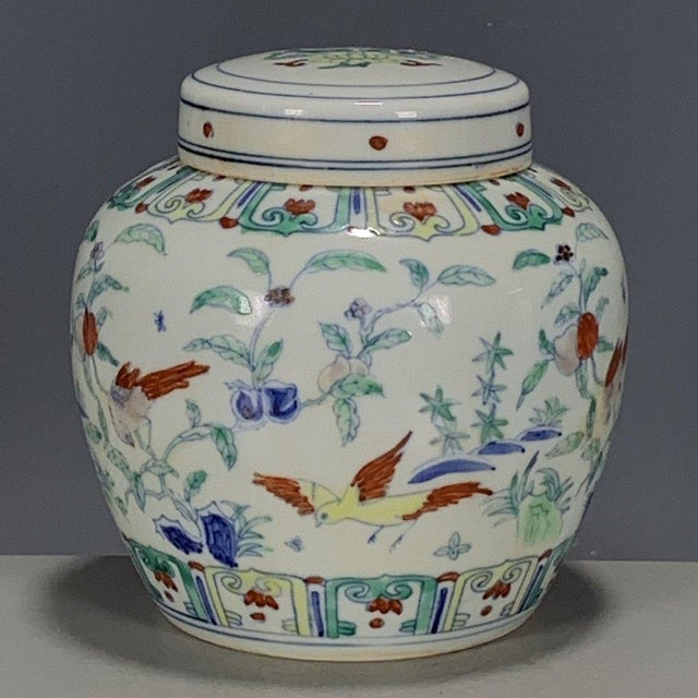 Chinese Doucai Porcelain Covered Jar With Bird & Floral Motif For Sale - Image 4 of 9