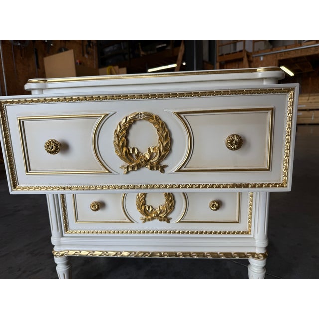 Louis XVI Italian Nightstand in Glazed White & Gold Leaf For Sale - Image 4 of 5