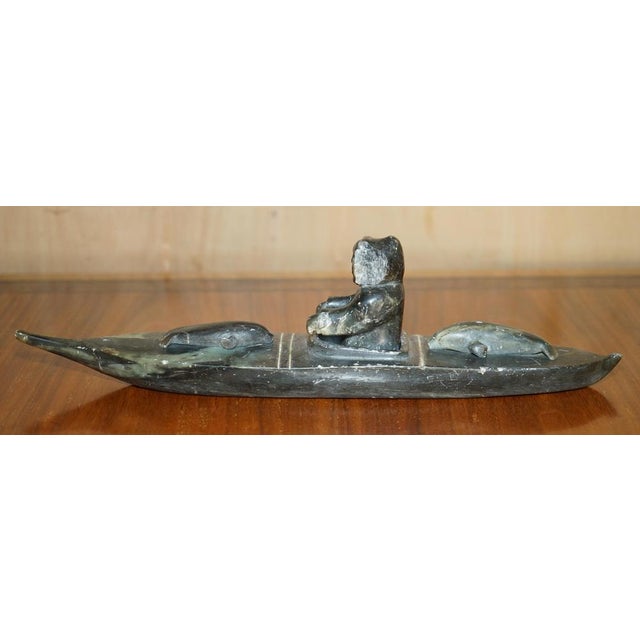 Fine Alex Patsauq 1917 Signed Serial Number Inuit Eskimo Soapstone Kayak Carving For Sale - Image 10 of 18