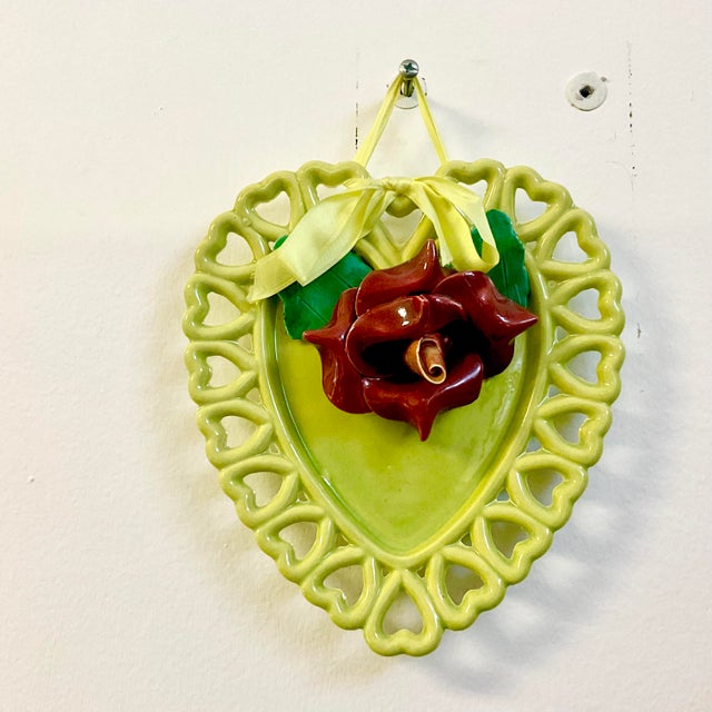 1940s Majolica Art Deco Boho Chic Valentine and Tromp L’Oeil Rose Wall Plate. For Sale - Image 4 of 10